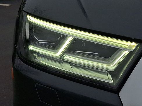 Used 2019 Audi Q5 2.0T Premium Plus w/ Premium Plus Package image 9