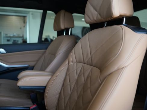New 2027 BMW X7 xDrive40i w/ M Sport Package AWD/4WD image 9