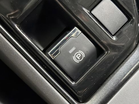 Certified 2024 Subaru Crosstrek 2.5i Limited image 29