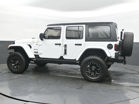 Used 2018 Jeep Wrangler Unlimited Sahara w/ Dual Top Group AWD/4WD image 7