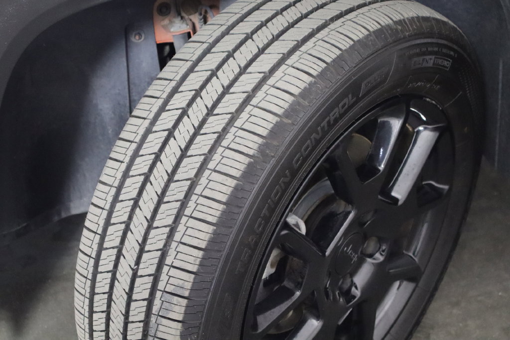 Used 2020 Jeep Renegade Altitude w/ UConnect 8.4 Nav Group AWD/4WD image 38