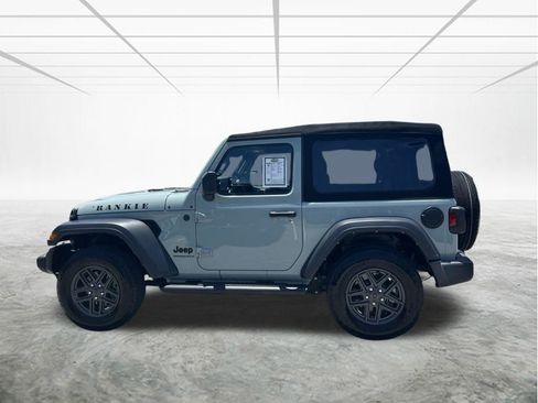 Used 2024 Jeep Wrangler Sport AWD/4WD image 7