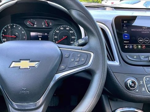 Used 2024 Chevrolet Malibu LT FWD image 12
