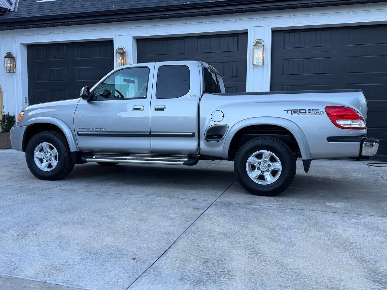 Used 2005 Toyota Tundra SR5 w/ TRD Off-Road Pkg AWD/4WD image 7
