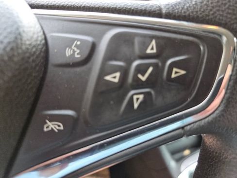 Used 2018 Chevrolet Cruze LT w/ Convenience Package FWD image 24