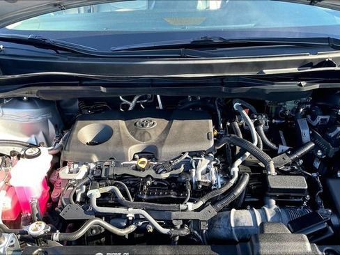 Used 2021 Toyota Sienna LE w/ LE Plus Package FWD image 10