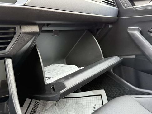 Certified 2023 Volkswagen Jetta SE w/ Panoramic Sunroof Package FWD image 37