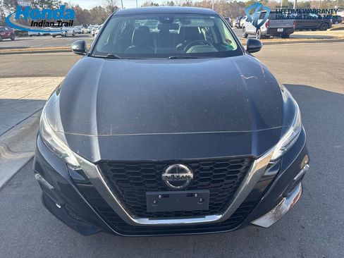 Used 2022 Nissan Altima 2.5 SR image 2
