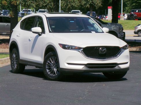 Used 2019 MAZDA CX-5 Touring FWD image 2