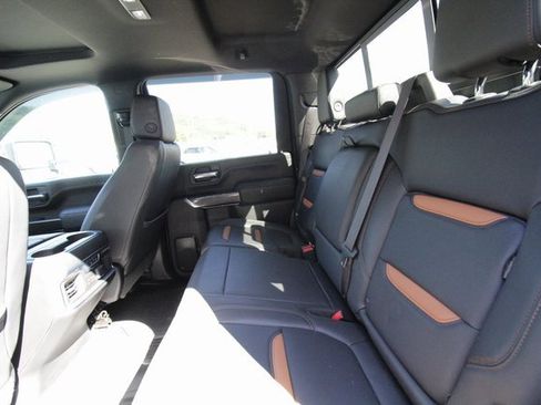 Used 2023 GMC Sierra 3500 AT4 w/ AT4 Premium Plus Package image 33