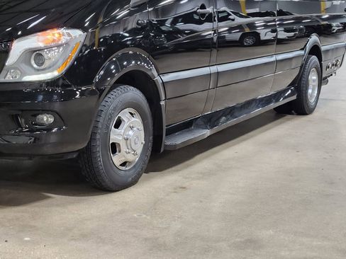 Used 2017 Mercedes-Benz Sprinter 3500 image 17