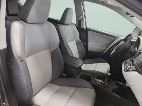 Used 2014 Toyota RAV4 Limited AWD/4WD image 17