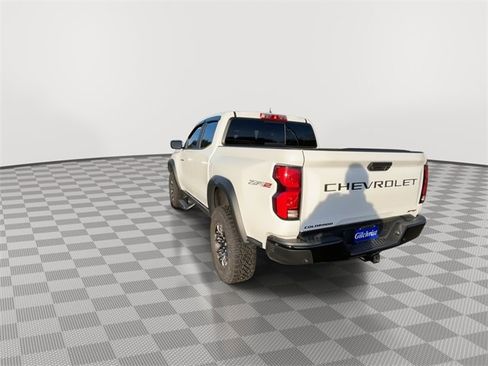 Certified 2024 Chevrolet Colorado ZR2 w/ ZR2 Convenience Package III image 7