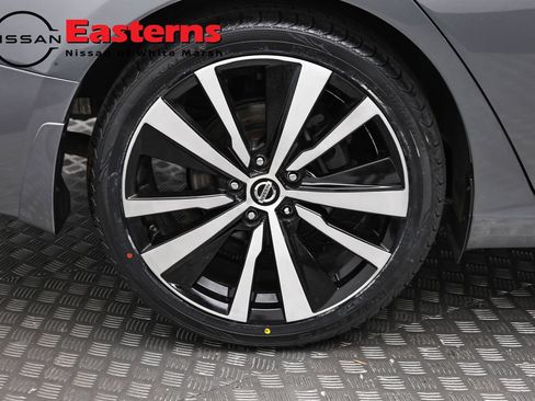 Used 2020 Nissan Altima 2.5 SR FWD image 29