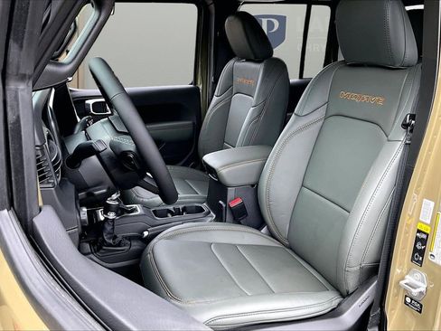 New 2026 Jeep Gladiator Mojave AWD/4WD image 19
