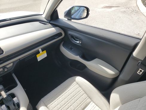New 2026 Honda HR-V LX image 17