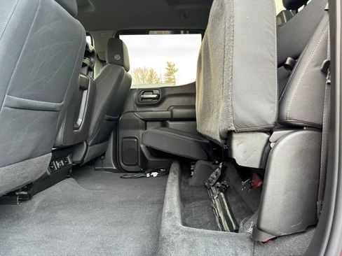 Used 2022 Chevrolet Silverado 1500 LT AWD/4WD image 38