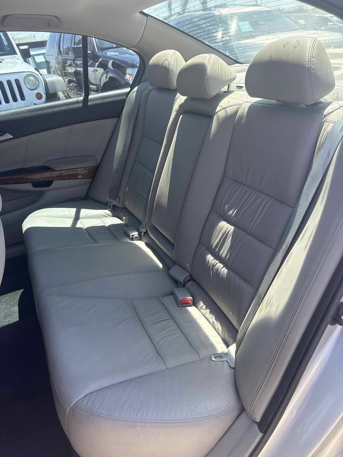 Used 2012 Honda Accord EX-L image 11