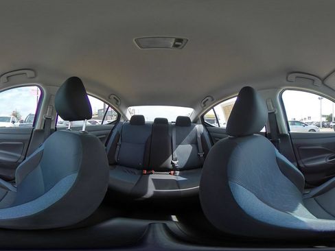 Used 2025 Nissan Versa SV FWD image 40