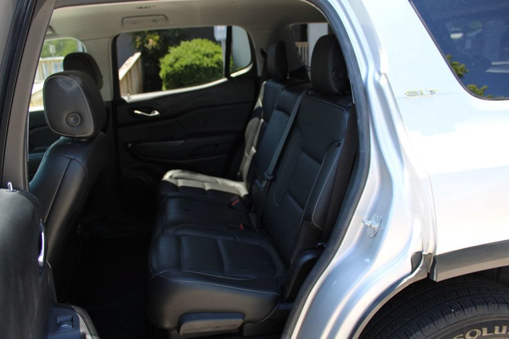 Used 2018 GMC Acadia SLT w/ LPO, Floor Liner Package FWD image 33