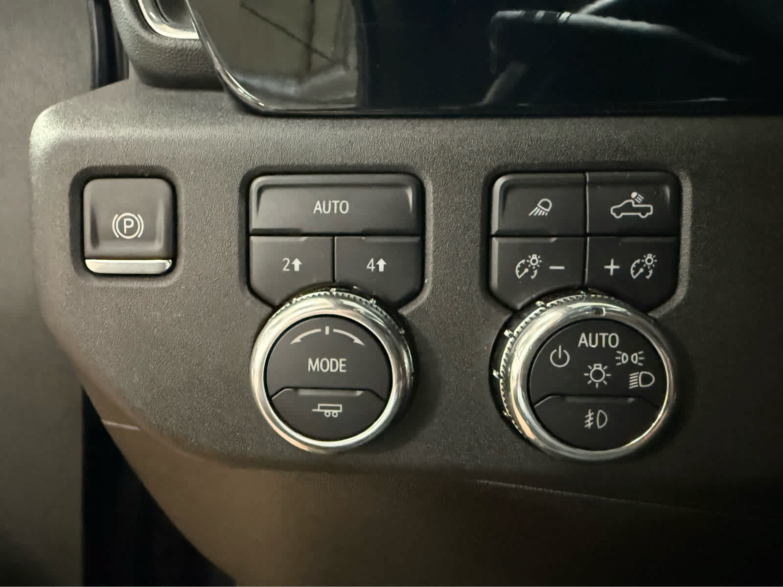 Used 2025 GMC Sierra 1500 SLT AWD/4WD image 26