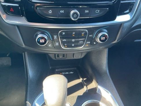 Certified 2023 Chevrolet Traverse LT image 15