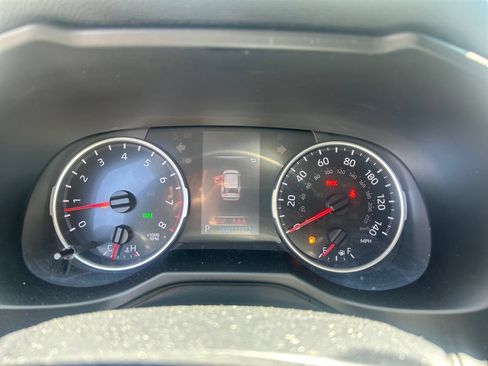 Used 2019 Toyota RAV4 LE FWD image 17