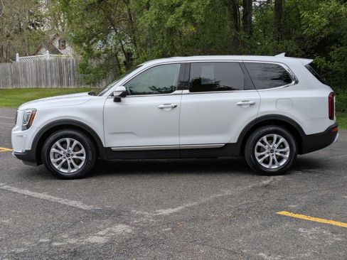 Used 2020 Kia Telluride LX AWD/4WD image 4