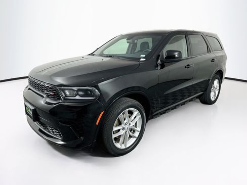 Used 2025 Dodge Durango GT AWD/4WD image 3