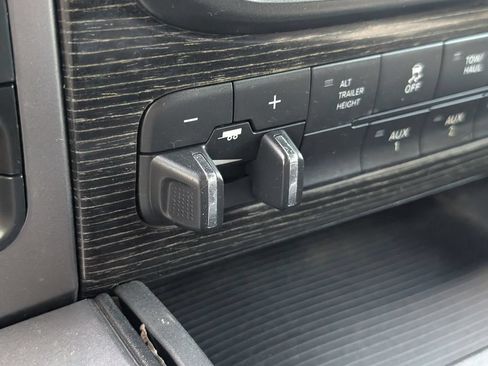 Used 2018 RAM 2500 Limited AWD/4WD image 21