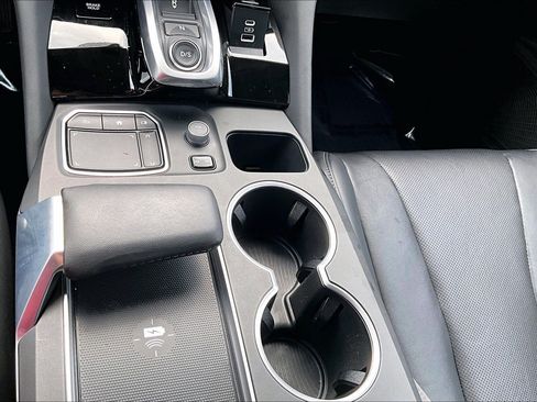 Used 2023 Acura MDX SH-AWD w/ Technology Package image 32