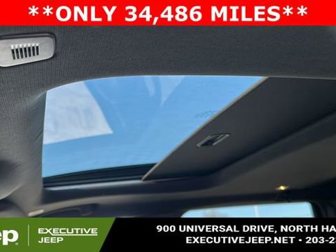 Used 2022 Jeep Grand Cherokee Laredo X image 10