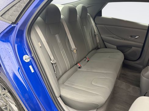Used 2024 Hyundai Elantra SEL FWD image 18