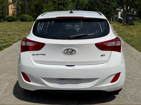 Used 2015 Hyundai Elantra GT FWD image 10