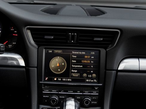 Used 2016 Porsche 911 Carrera S image 22