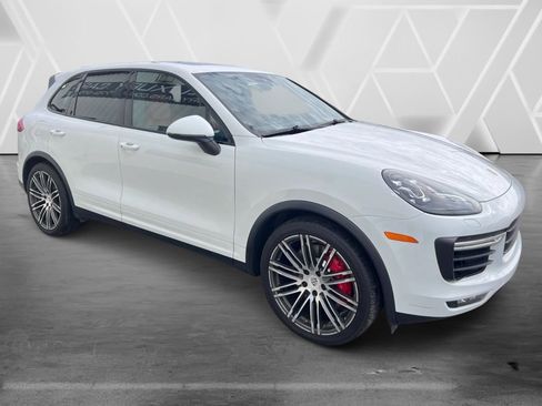 Used 2015 Porsche Cayenne Turbo AWD/4WD image 6