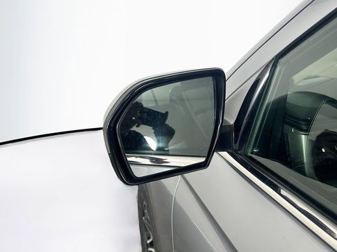 Used 2024 Ford Expedition XLT image 16