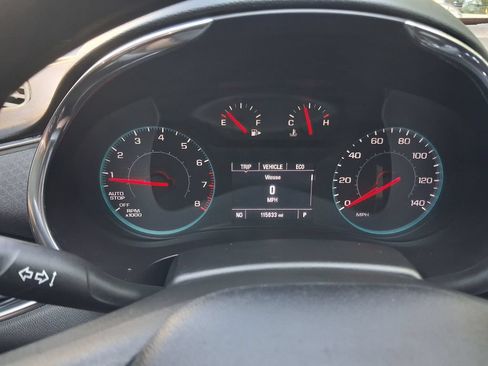 Used 2019 Chevrolet Malibu LT FWD image 10