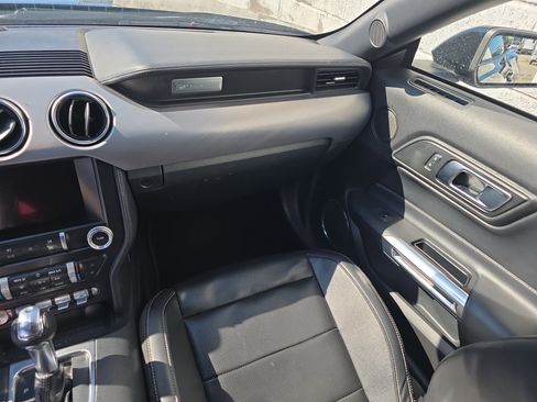 Used 2022 Ford Mustang Premium image 15