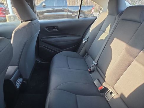 Used 2025 Toyota Corolla LE image 11