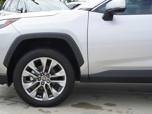Used 2024 Toyota RAV4 XLE Premium FWD image 10