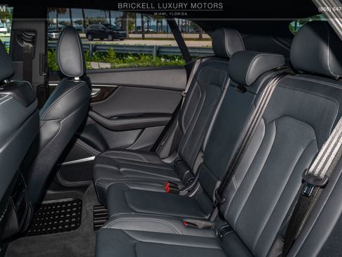 Used 2025 Audi Q8 Prestige image 7