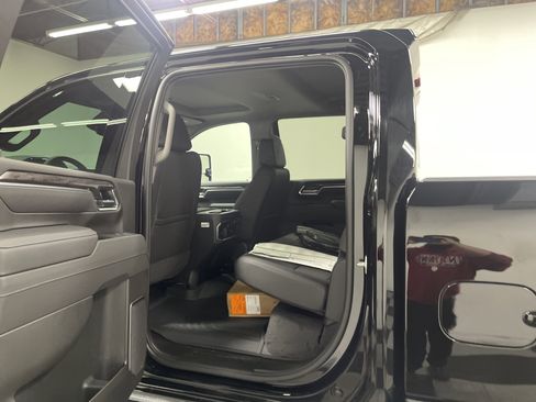 Used 2026 Chevrolet Silverado 3500 LTZ w/ LTZ Premium Package image 13