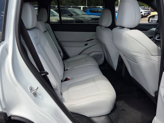 Used 2026 Jeep Cherokee Limited AWD/4WD image 17