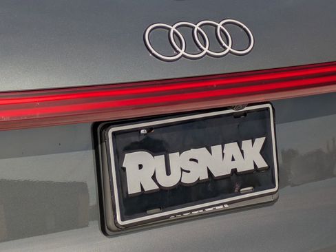 Used 2025 Audi Q5 Premium w/ Convenience Package image 19