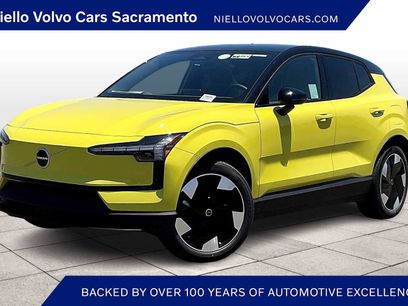 New 2025 Volvo EX30 Plus w/ Protection Package Premier