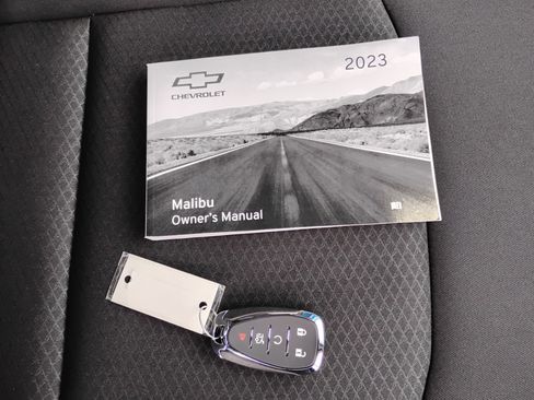 Used 2023 Chevrolet Malibu RS image 37