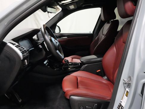 Used 2024 BMW X3 xDrive30i w/ Premium Package image 2