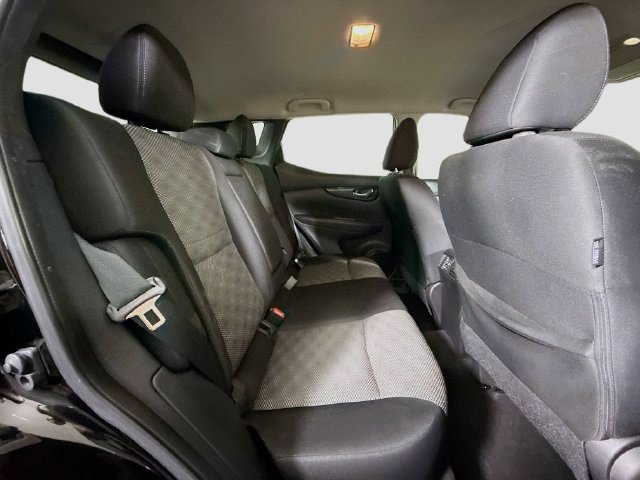 Used 2021 Nissan Rogue Sport SV AWD/4WD image 26