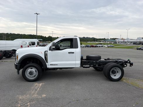 New 2026 Ford F550 4x4 Regular Cab Super Duty image 8